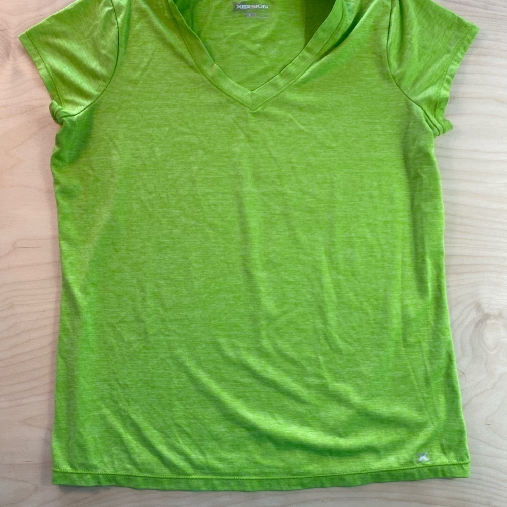 Xersion Tee size Large (EK)